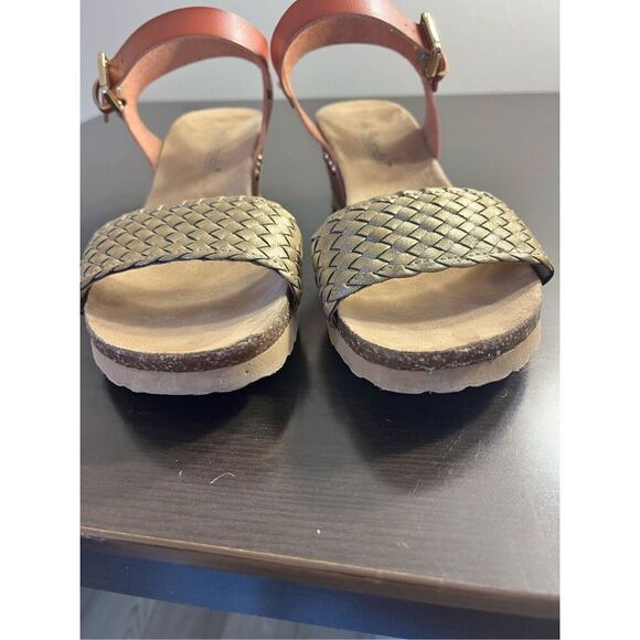 Bjorndaal Annalise Gold Braided Faux Leather Low Wedge Sandals Sz 8 EUC - Picture 3 of 6